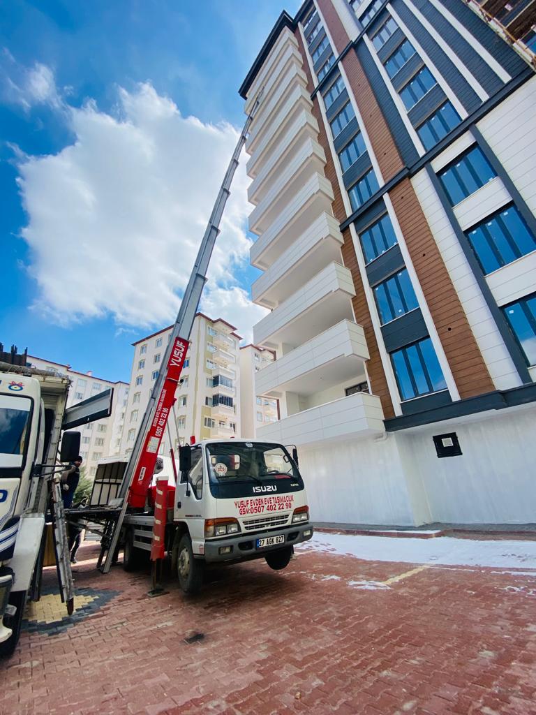 Gaziantep Şehitkamil de Evden Eve Taşımacılık yapan iki aracımız